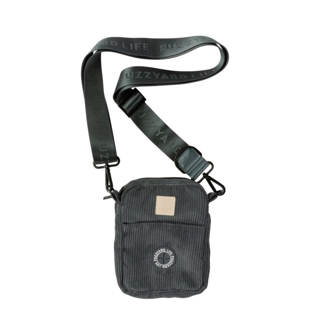 Fuzzyard-Cross-Body-Leckerlitasche-Corduroy-Slate-Grey-Gurt