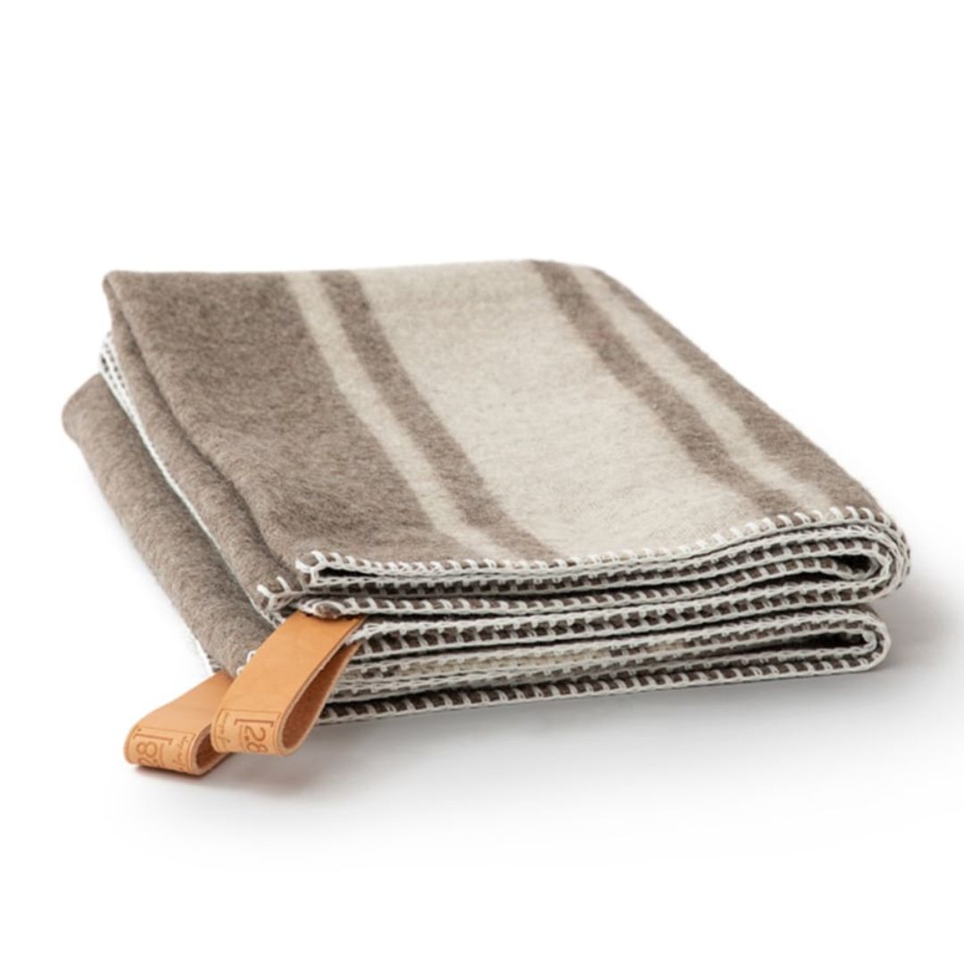 2.8-duepuntootto-Hundedecke-ANSEL-Recyceltewolle-Wool-Natural-White