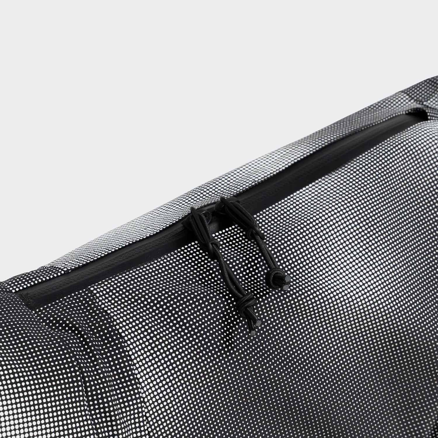 Cloud7-Hunderegenmantel-AKTIV-Black-Detail4