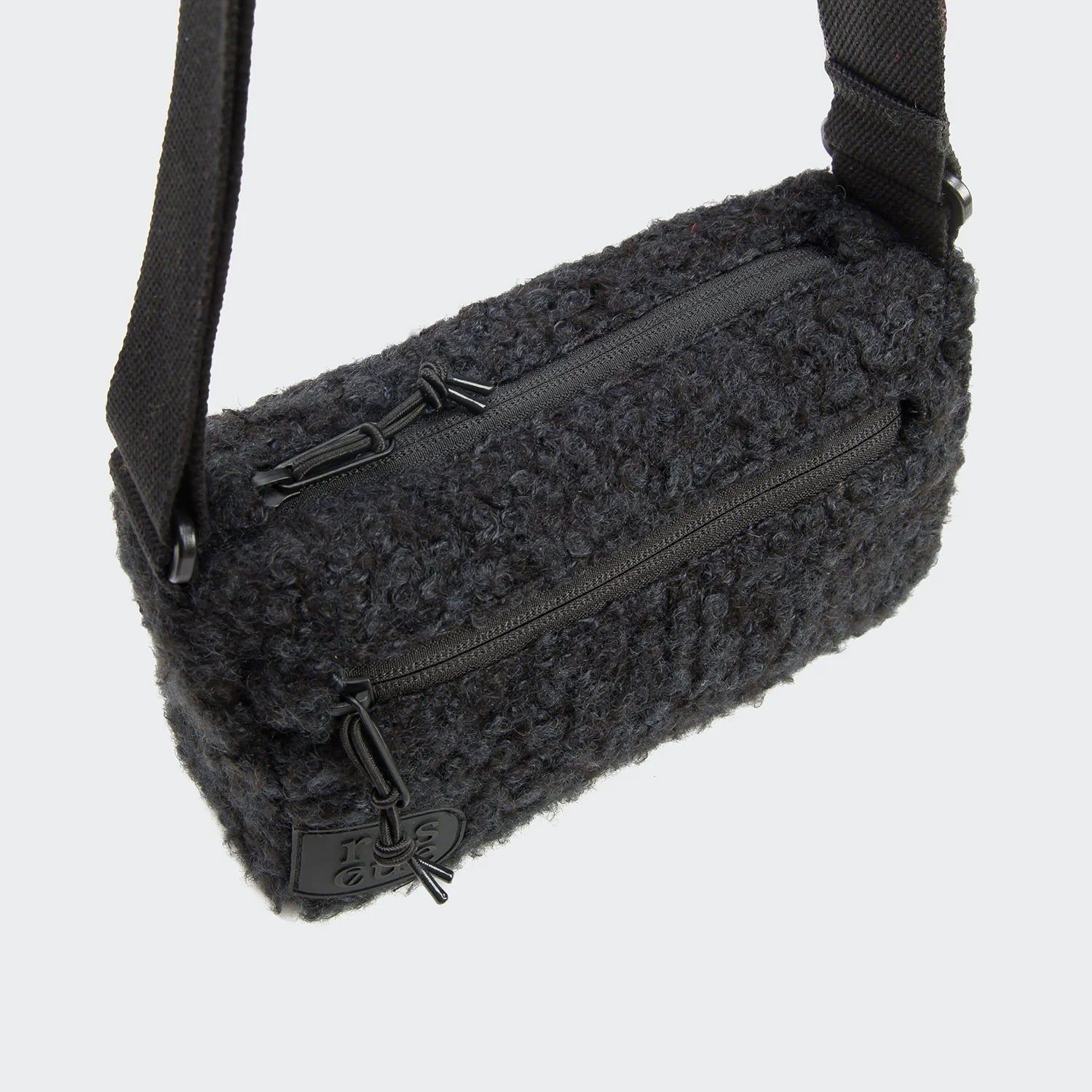 Cloud7-Resc7ue-Leckerlitasche-Plush-Anthra-4