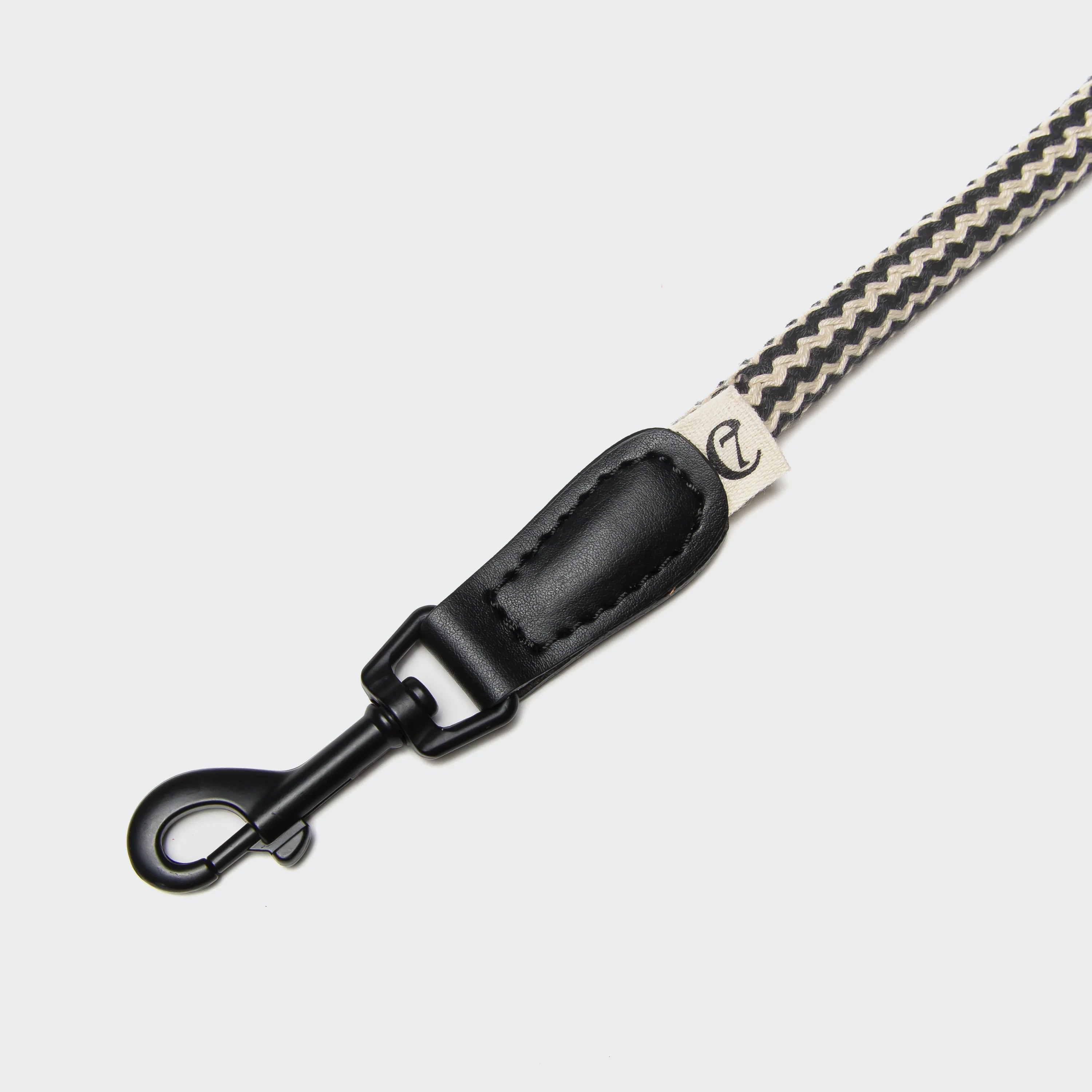 Cloud7-Retrieverleine-Mauerpark-Zigzag-Black-Detail-3