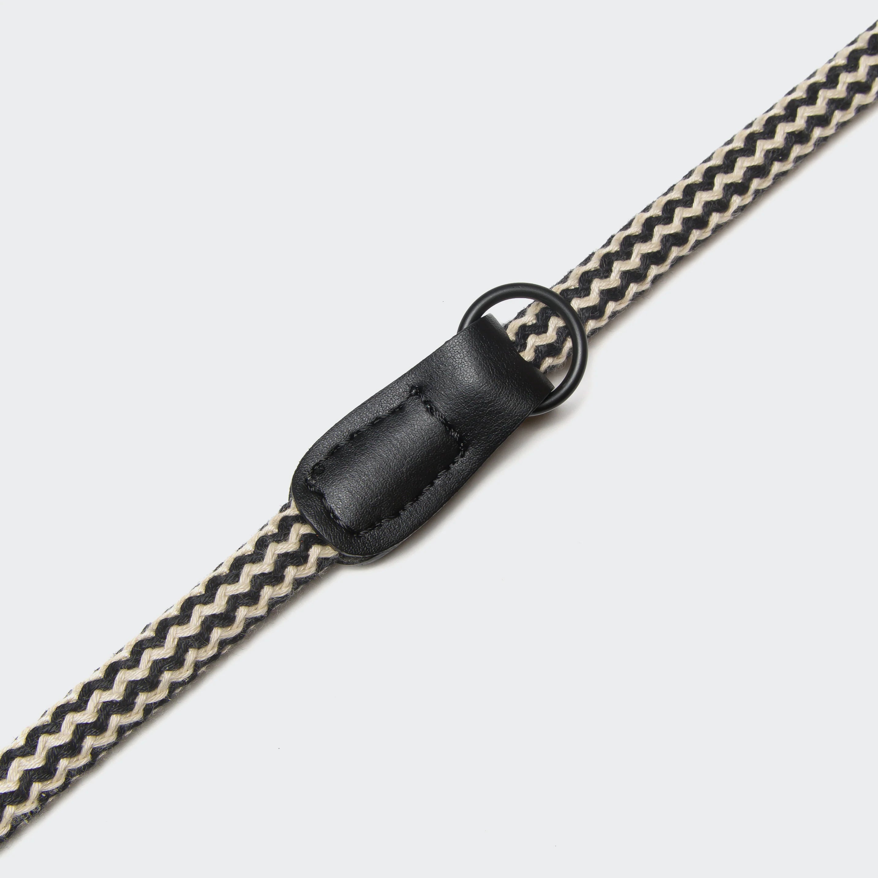 Cloud7-Retrieverleine-Mauerpark-Zigzag-Black-Detail