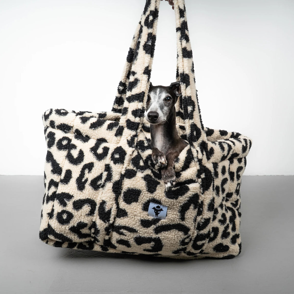 Karma-Hund-Hundetasche-Teddy-Leo-Schwarz-Hund