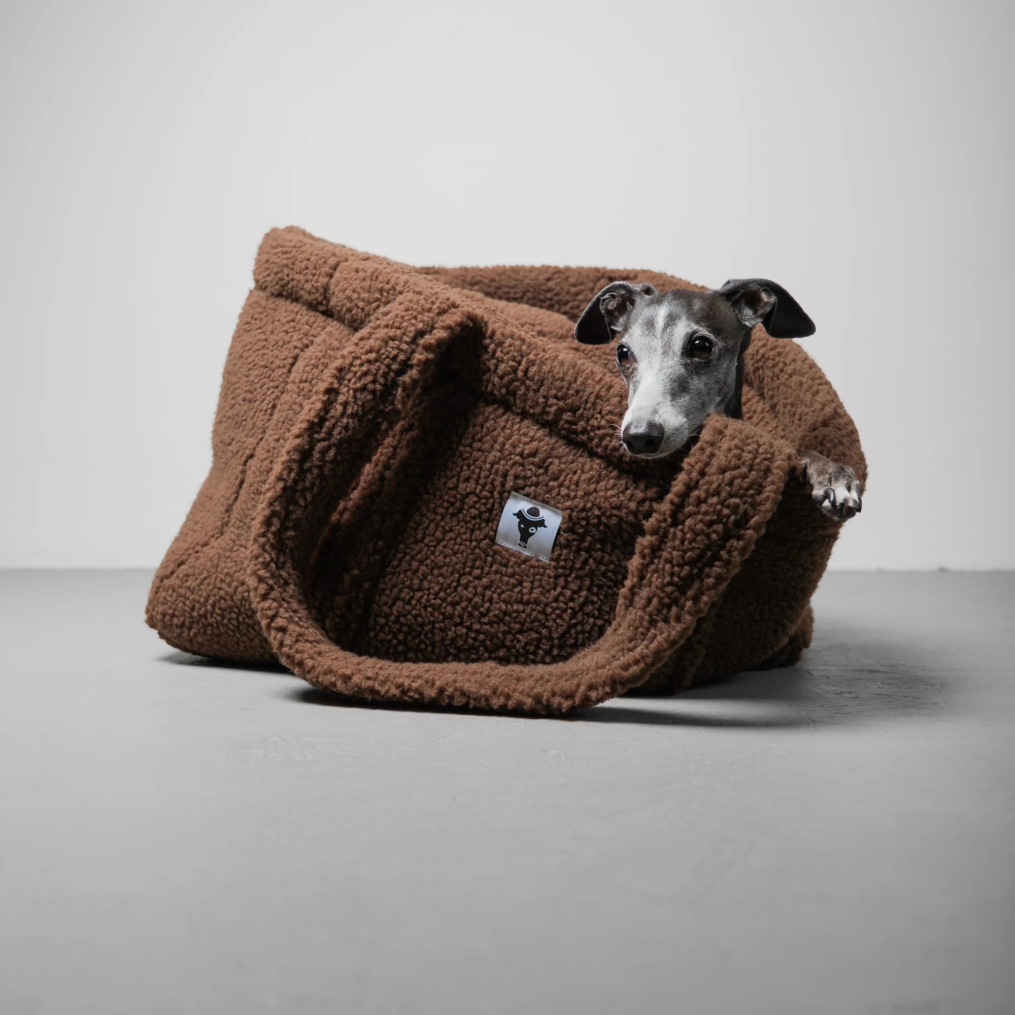 Karma-Hund-Teddy-Shopper-Brown-Iggy