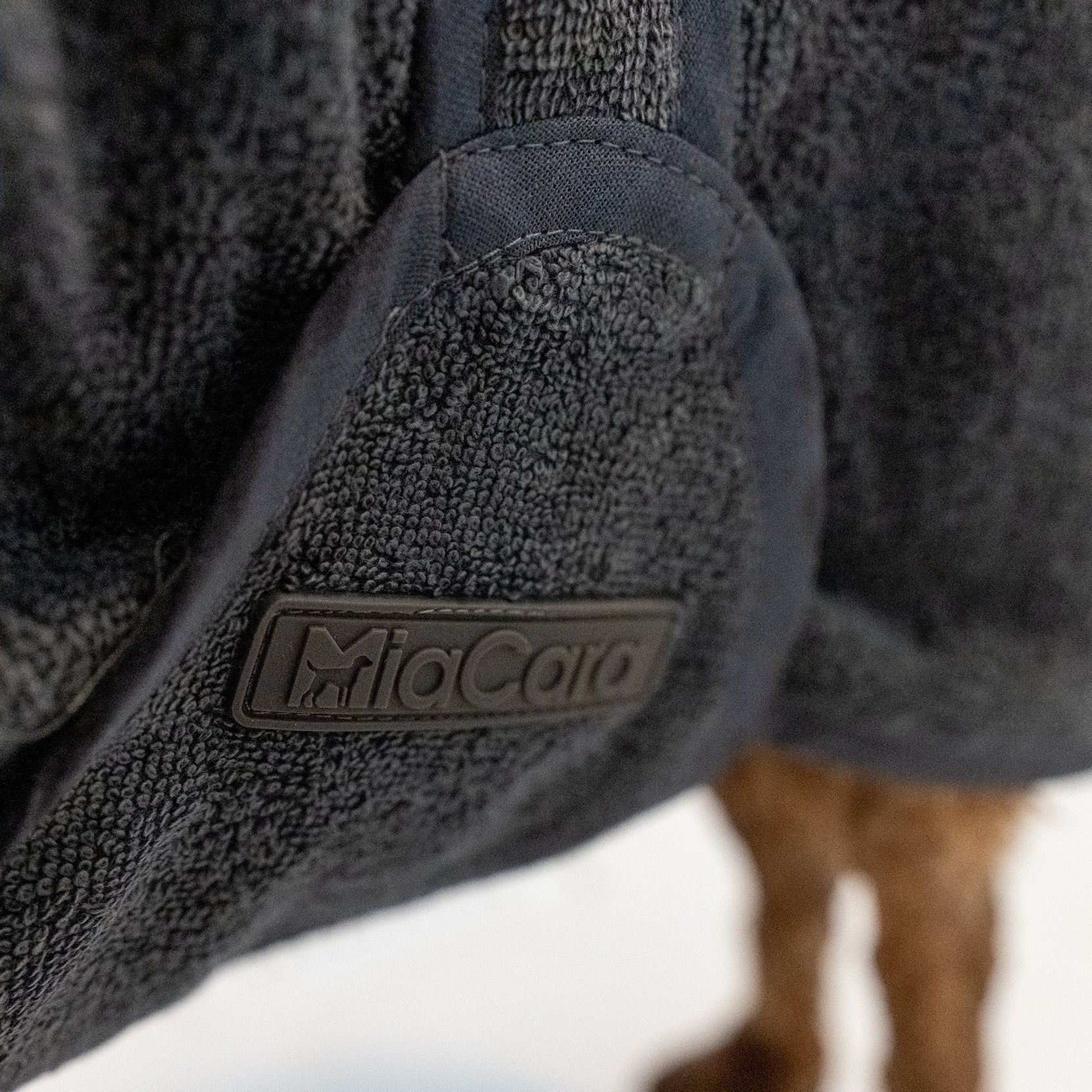 MiaCara-Hundebademantel-Bagno-Midnight-Detail