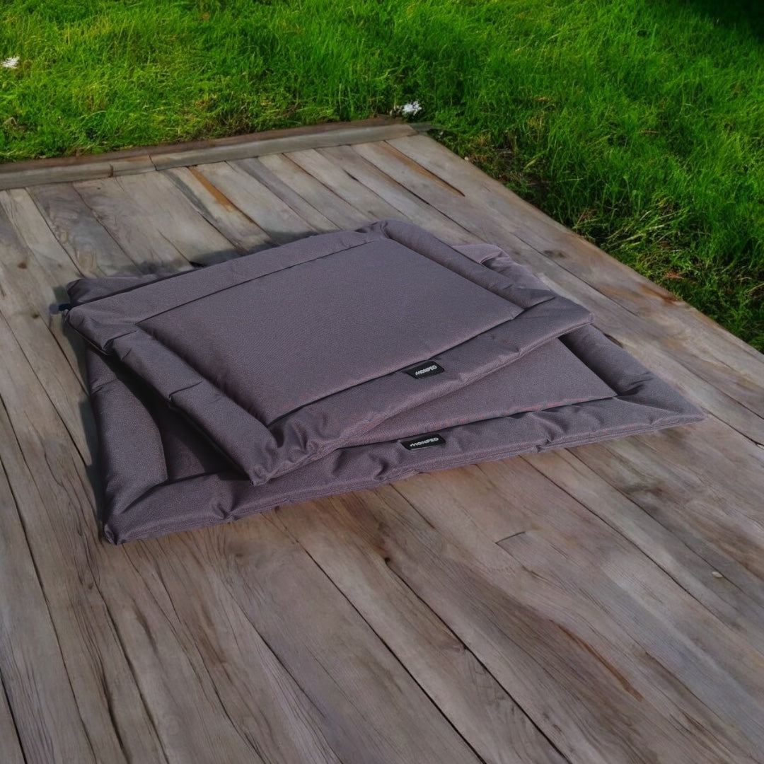 Monpeo-Outdoor-Hundematte-Adventure-Grey-Mood