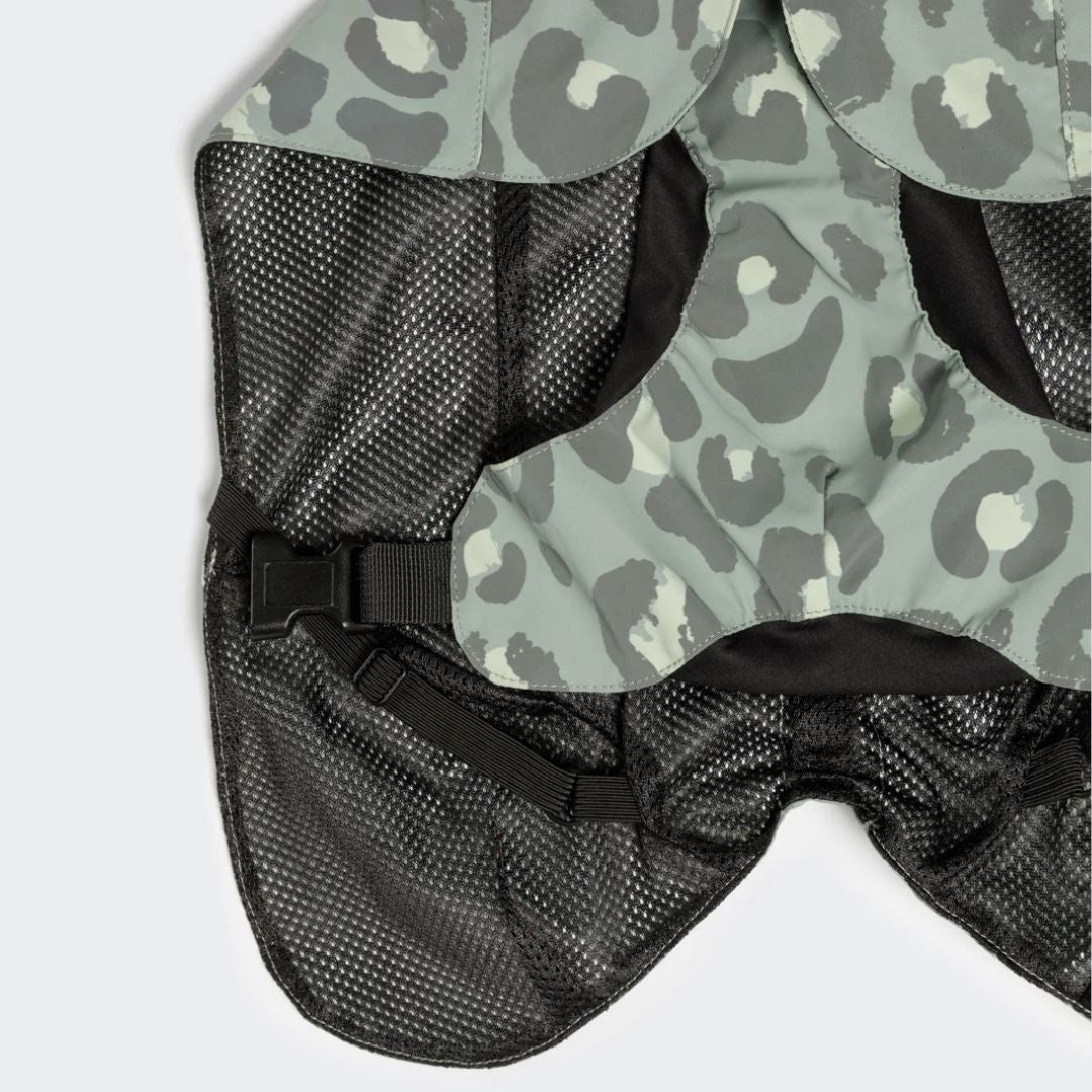 PAIKKA-Reflektierender-Hunderegenmantel-Lite-Green-Leo-Futter