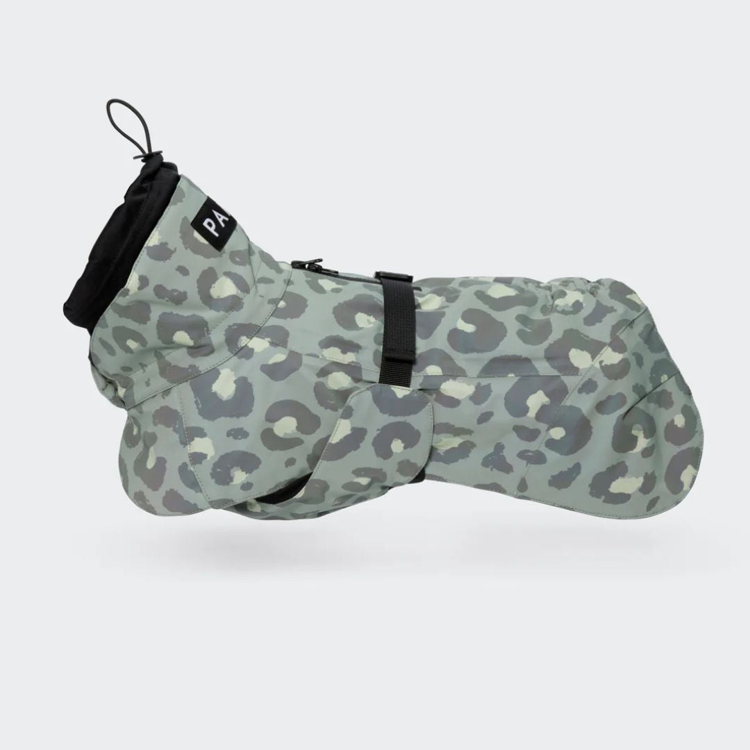 PAIKKA-Reflektierender-Hunderegenmantel-Lite-Green-Leo