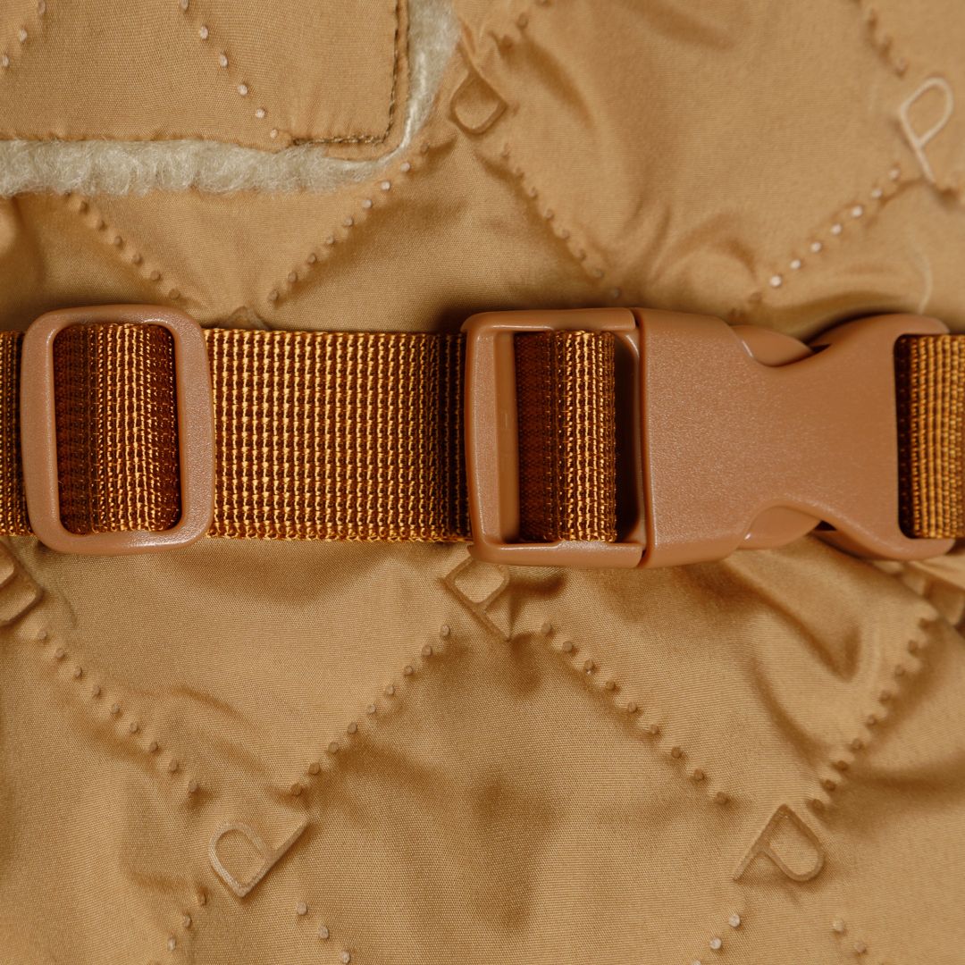 Paikka-Hundewintermantel-Sherpa-Camel-Verschluss