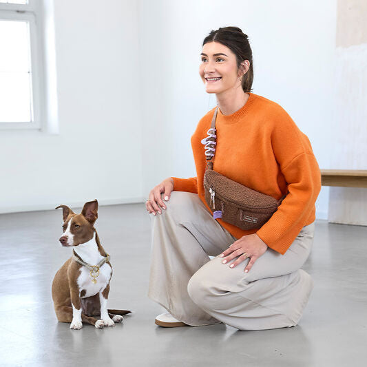 Palopa-Gassitasche-Emma-Teddy-Fleece-Braun-Mood6