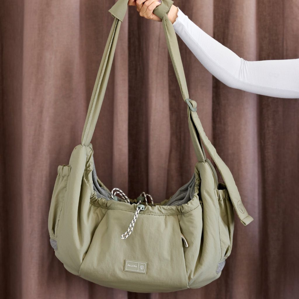 Palopa-Hundetragetasche-Bara-Crinkled-Pale-Olive-Mood2