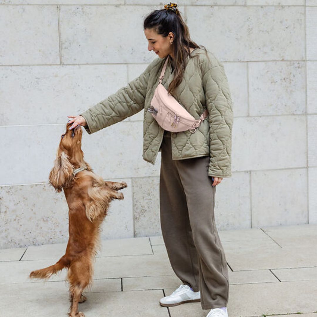 Palopa-Leckerlibeutel-Gassitasche-Emma-Soft-Pink-Mood2