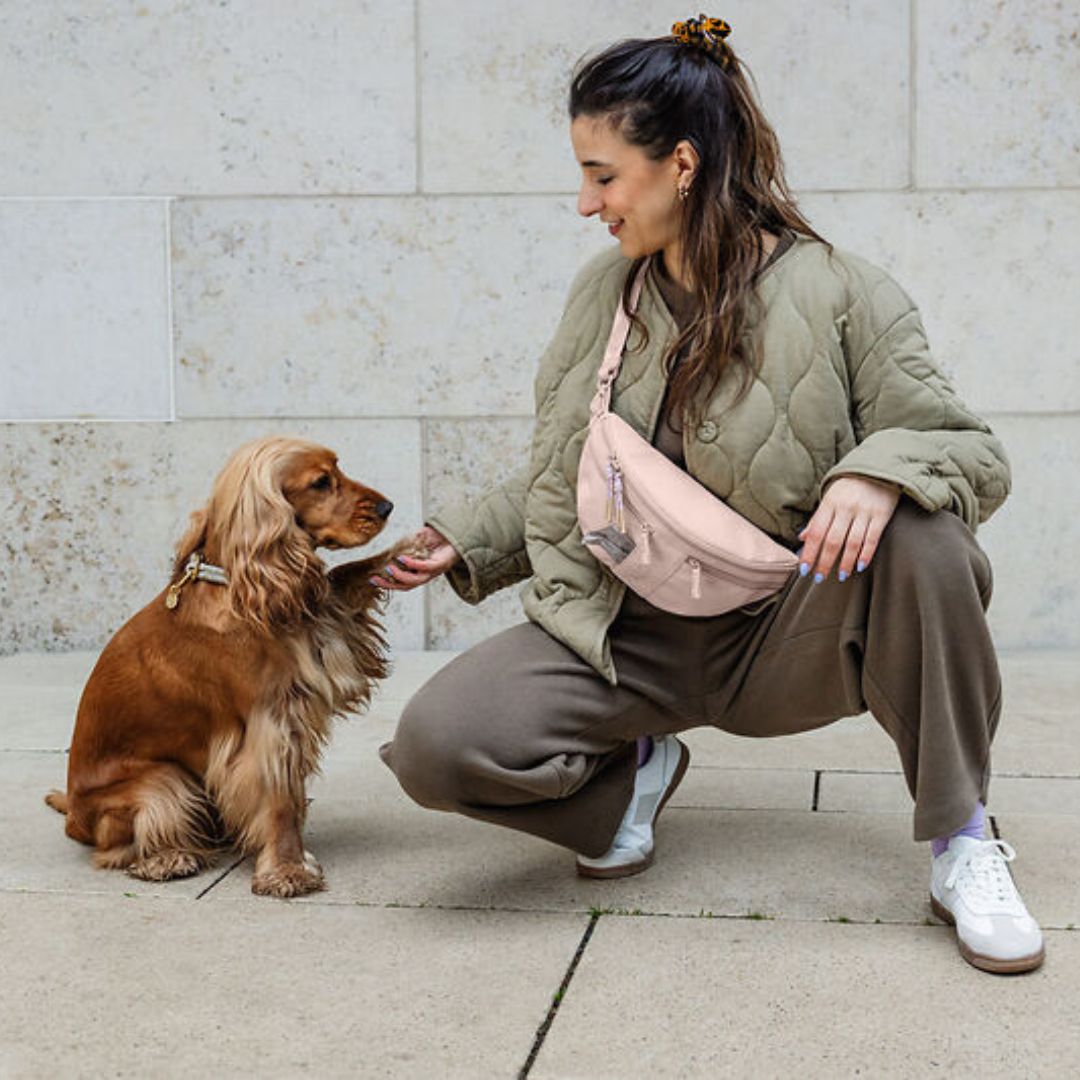 Palopa-Leckerlibeutel-Gassitasche-Emma-Soft-Pink-Mood3