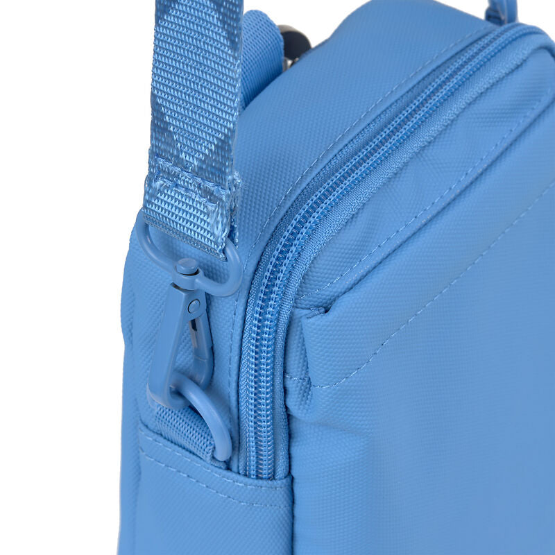 Palopa-Leckerlibeutel-Greta-Sky-Blue-Karabiner