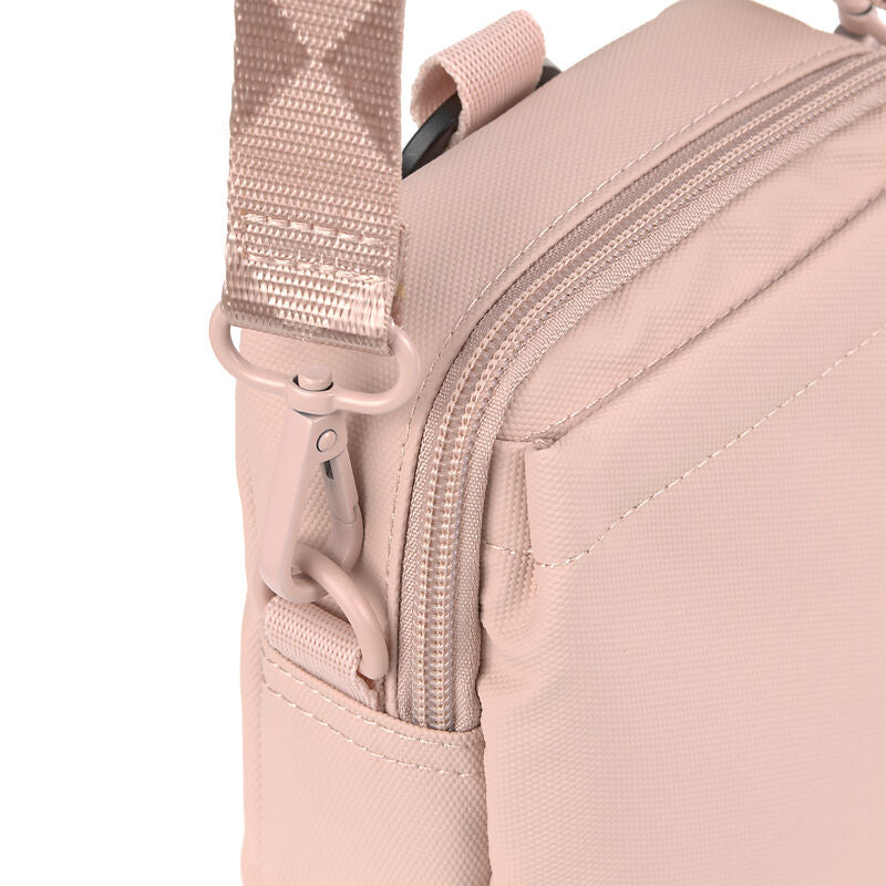 Palopa-Leckerlibeutel-Greta-Soft-Pink-Karabiner