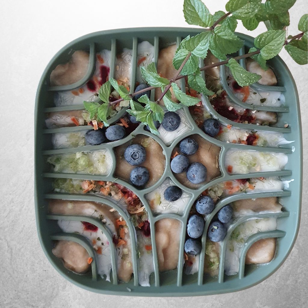 Schleckmatte-Slow-Feeder-Tasty-Olive-Mood