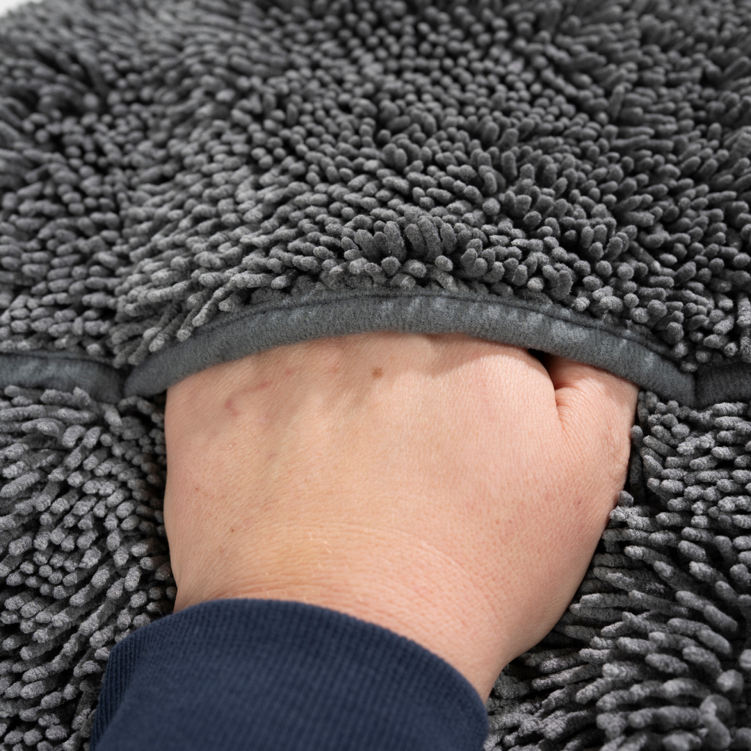 WOOFSTUFF-Hundehandtuch-Ultra-Dry-Comfort-Graphit-Detail