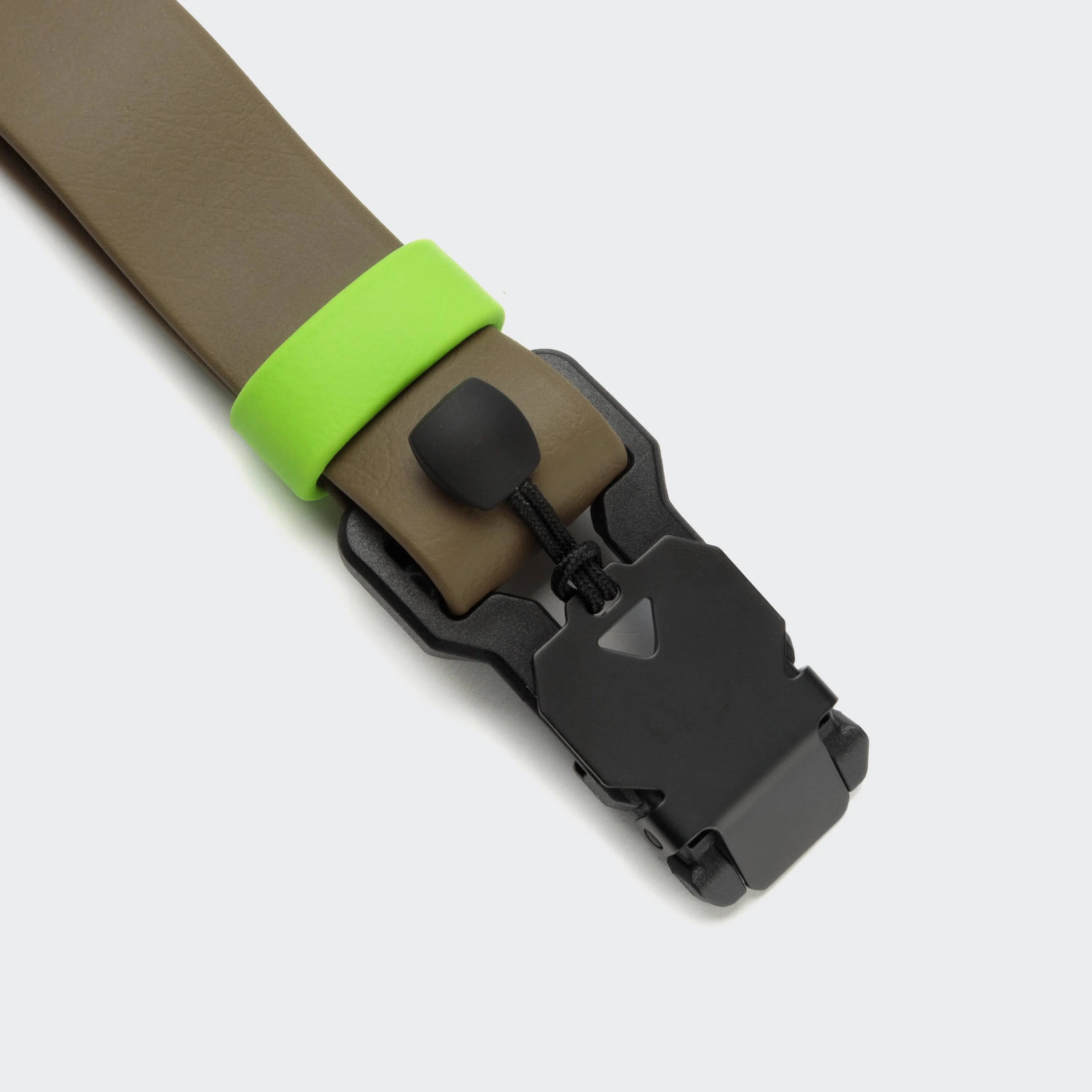 Cloud7-Hundehalsband-BioThane-Ipanema-Olive-Neongrün-Verschluss