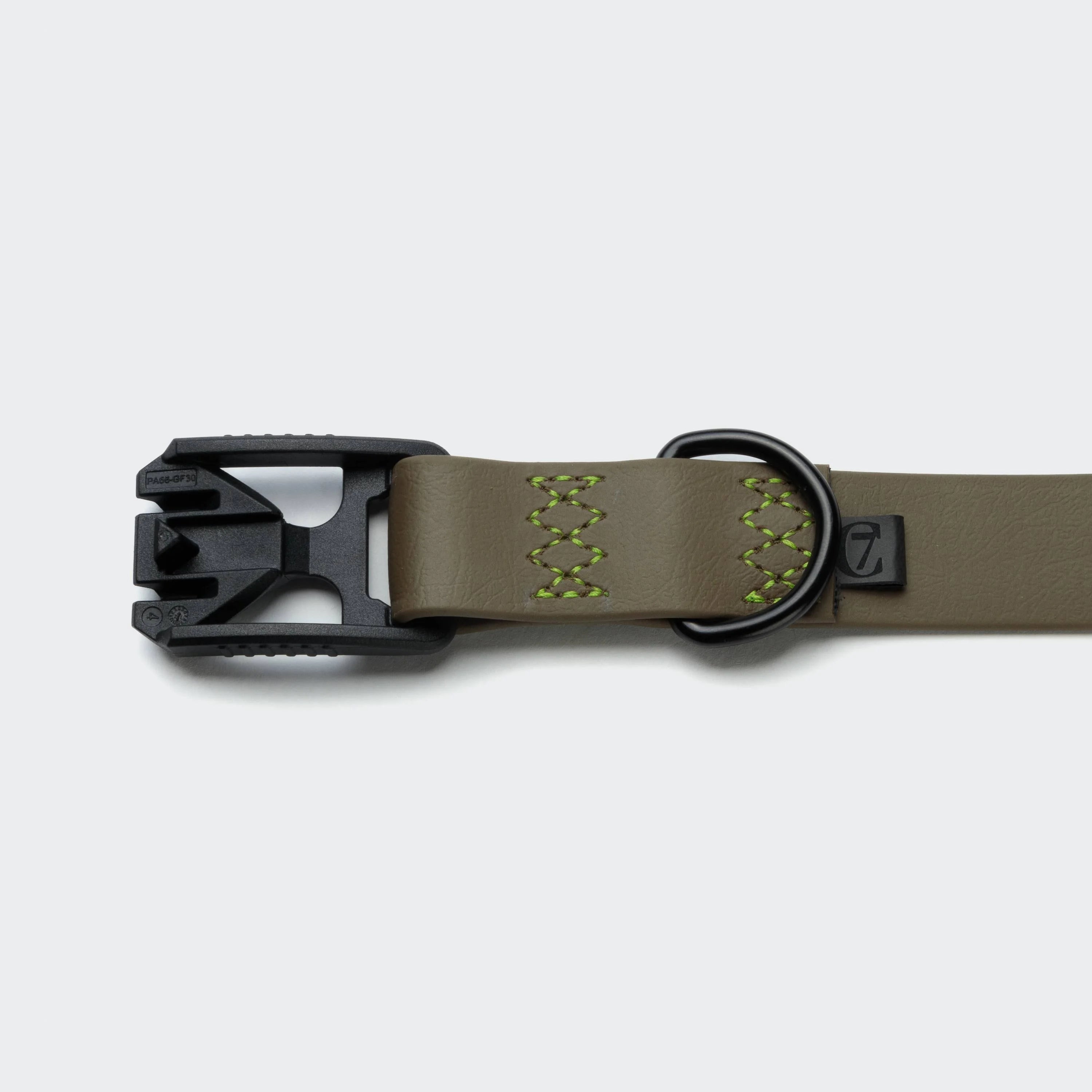 Cloud7-Hundehalsband-BioThane-Ipanema-Olive-Neongrün-Detail