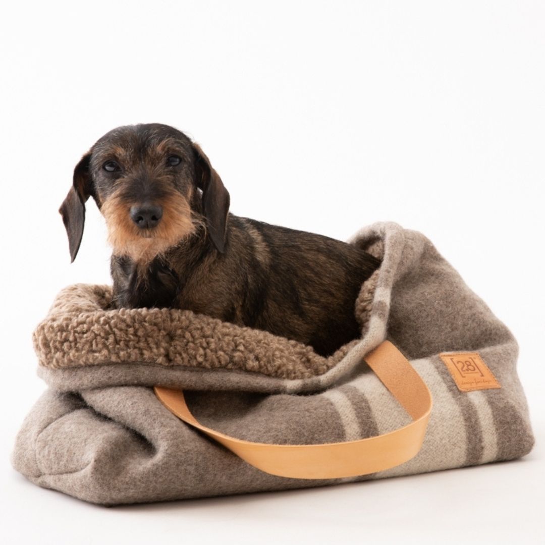 2.8-duepuntootto-Hundetragetasche-Handtasche-INGE-recyceltete-Wolle-White