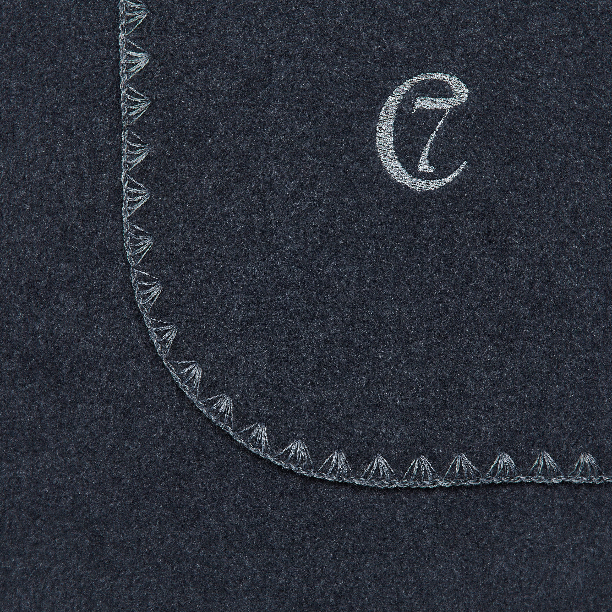 Cloud7-Hundedecke-Soft-Fleece-Dark-Grey-Detail