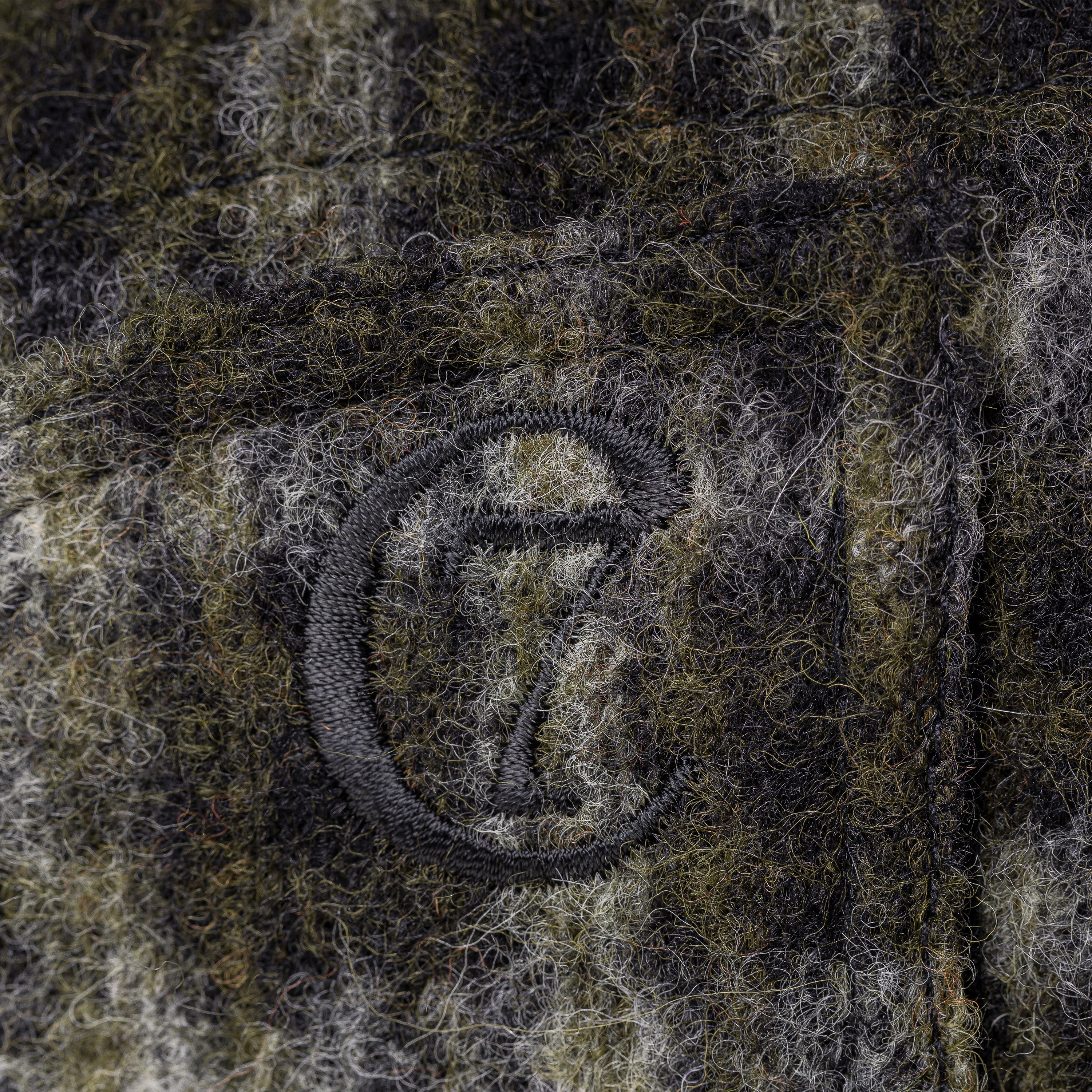 Cloud7-Hundemantel-Glasgow-Plaid-Green-Logo