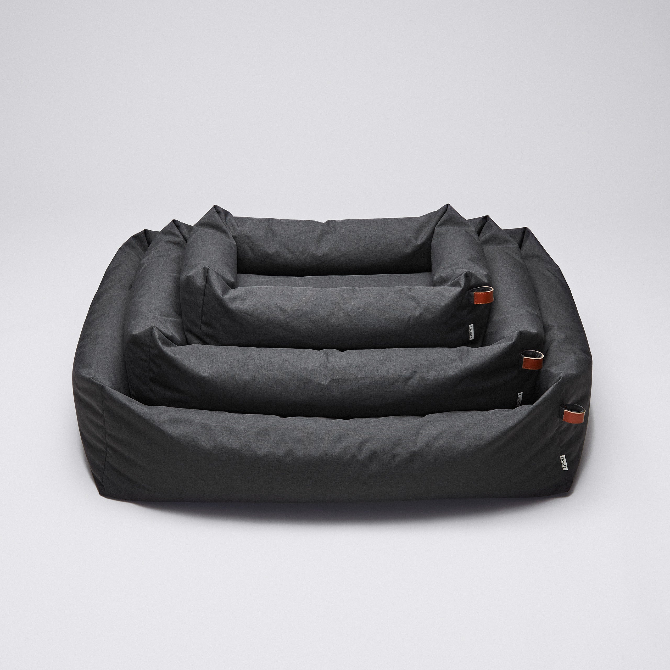 Cloud7-Hundebett-Sleepy-Deluxe-Outdoor-Graphite-Größen