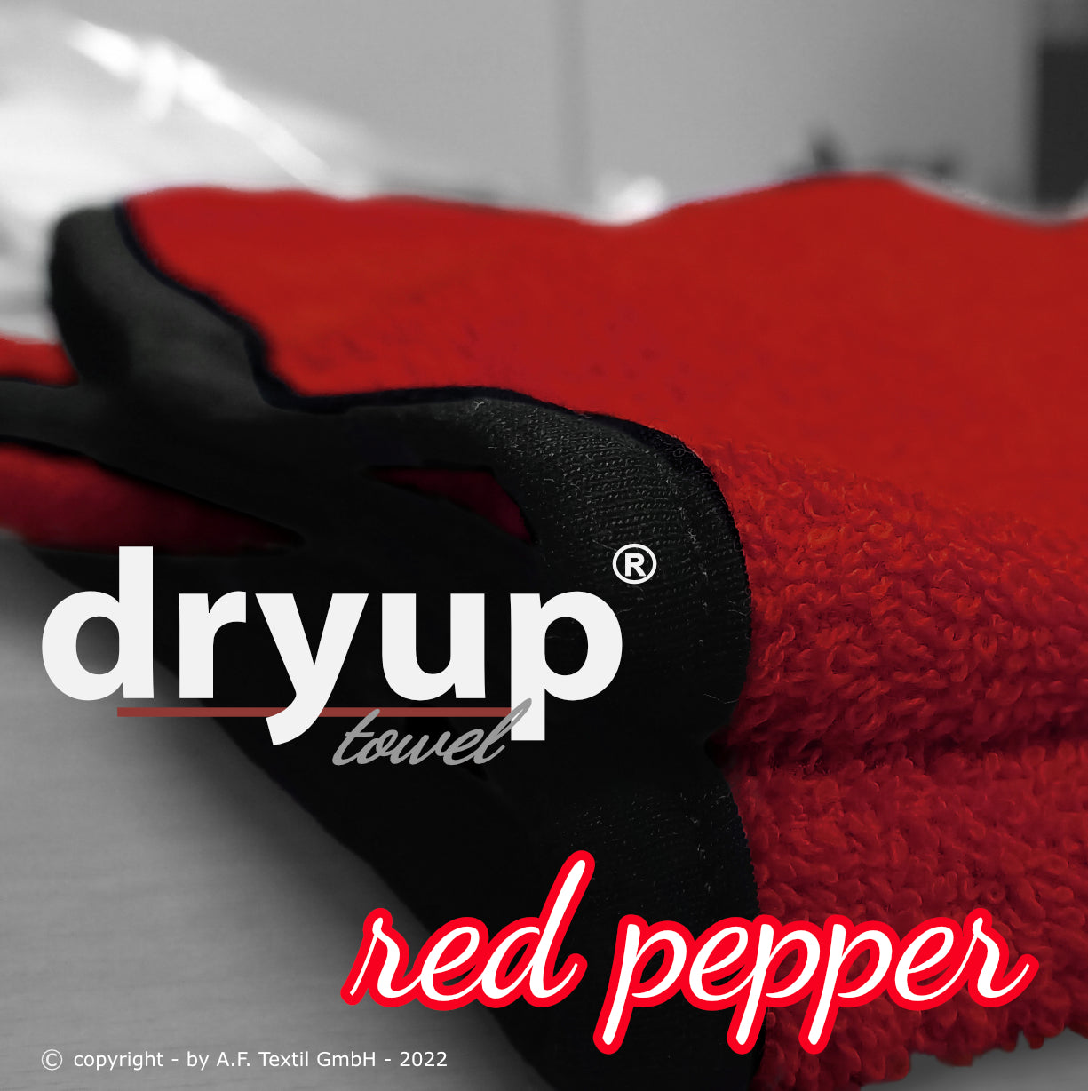 Dryup-Towel-Hundehandtuch-Actionfactory-RedPepper