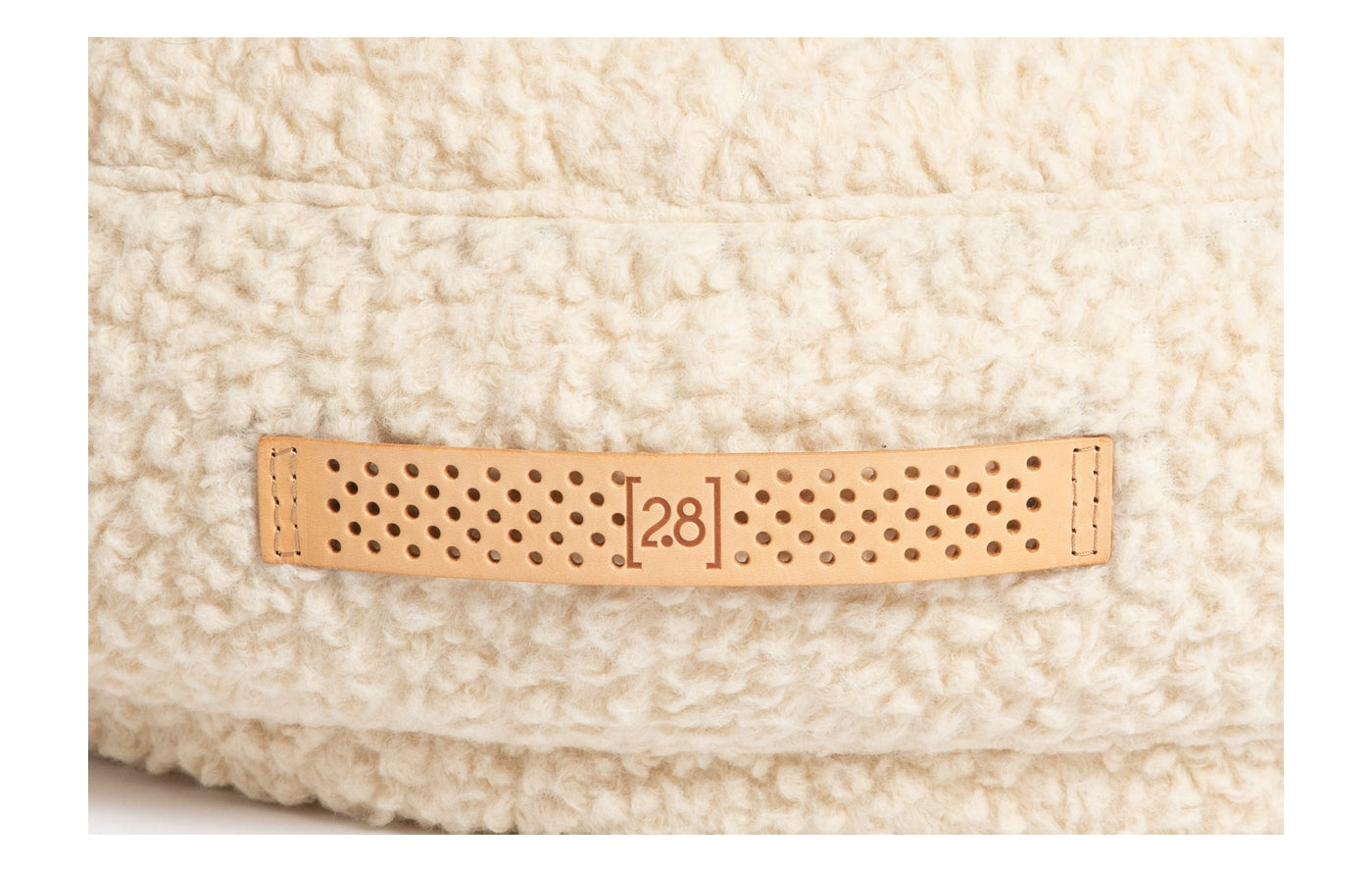 2.8-duepuntootto-design-for-dogs-hundekissen-fulvio-boucle-wolle-cream-Detail
