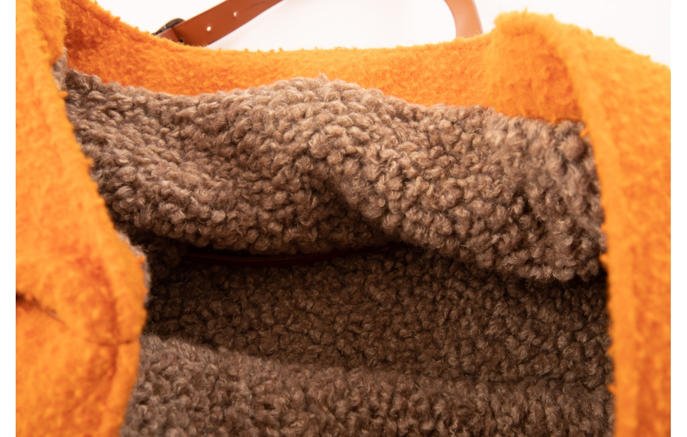2.8-design-for-dogs-hundetragetasche-margaret-casentino-dog-bag-innen
