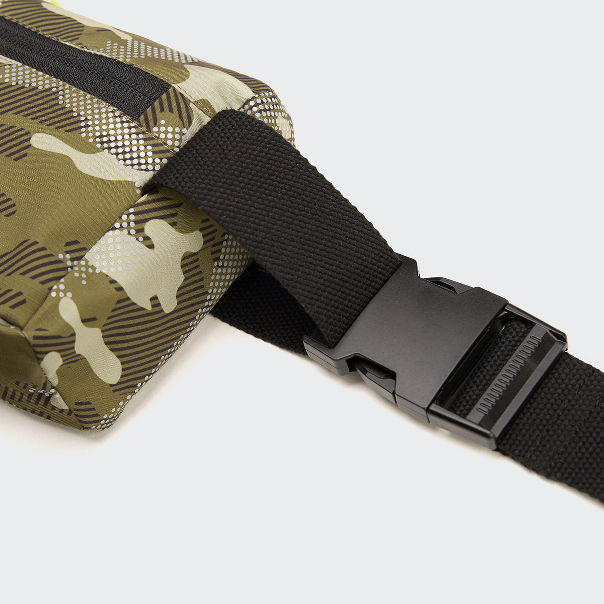 Cloud7-Guerteltasche-AKTIV-Camo-Detail