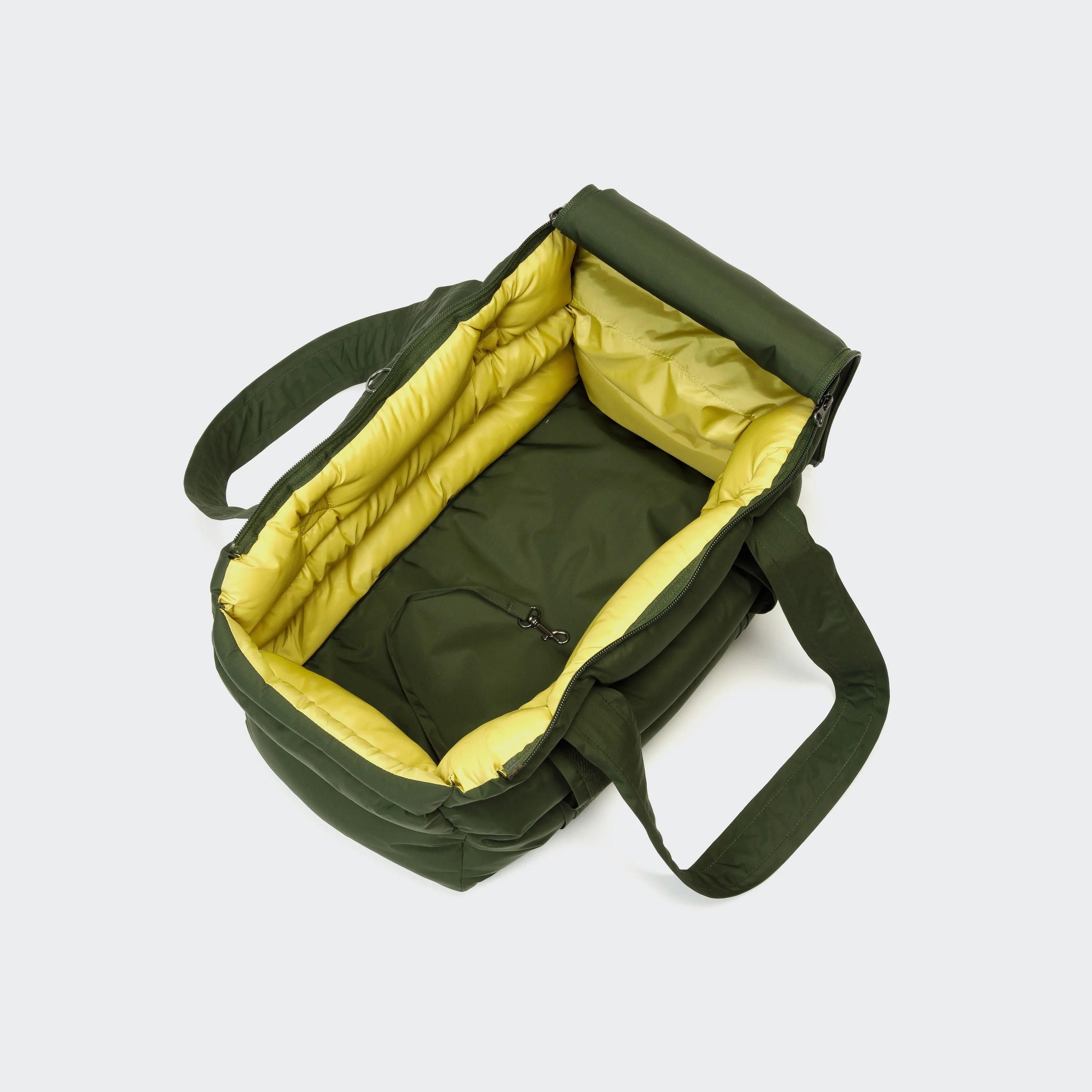 Cloud7-Hundetasche-Montreal-Olive-offen