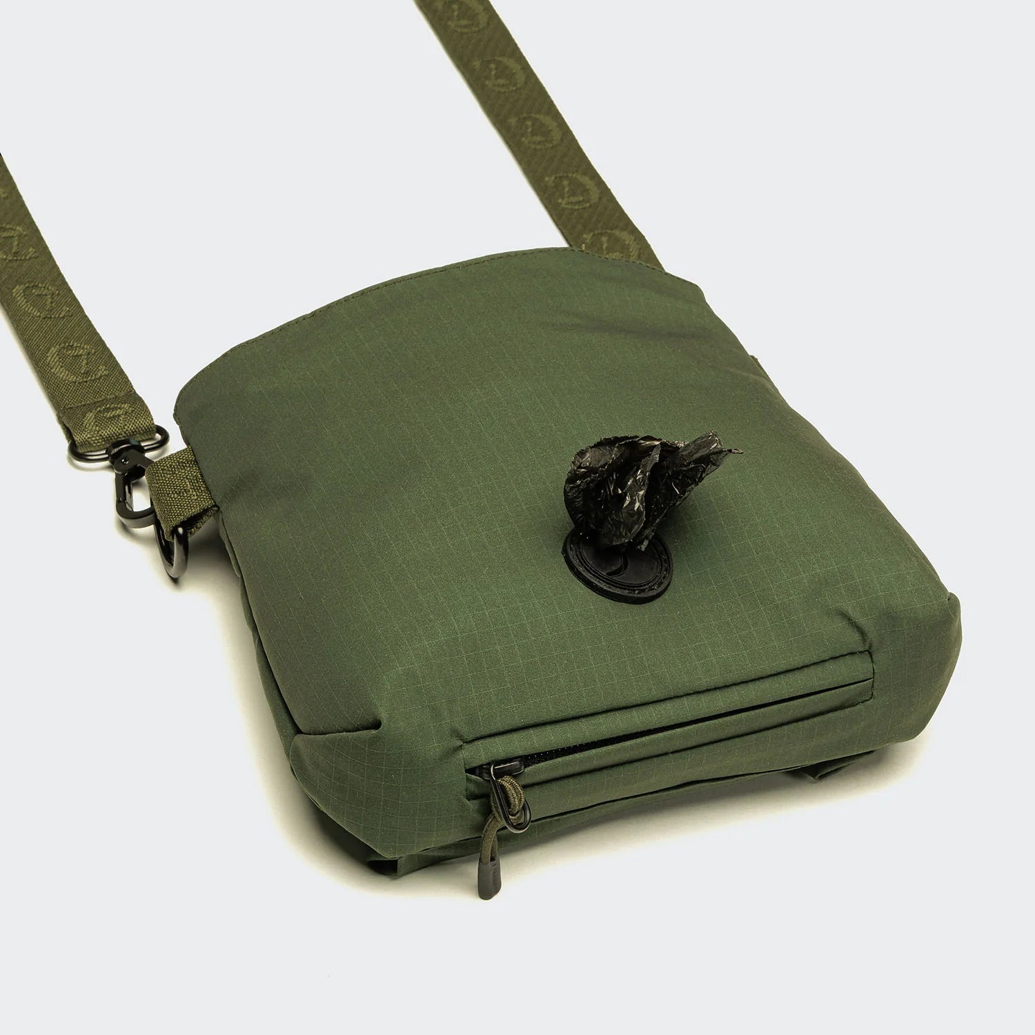 Cloud7-Leckerlibeutel-AKTIV-Olive-2