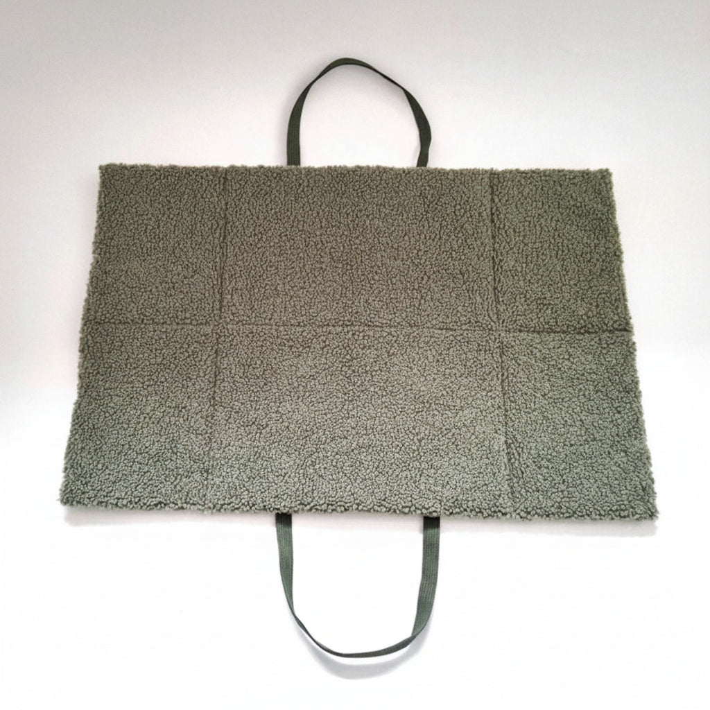 DogsintheCity-Reisematte-Travel-Pac-Paddy-Forest-Green-5