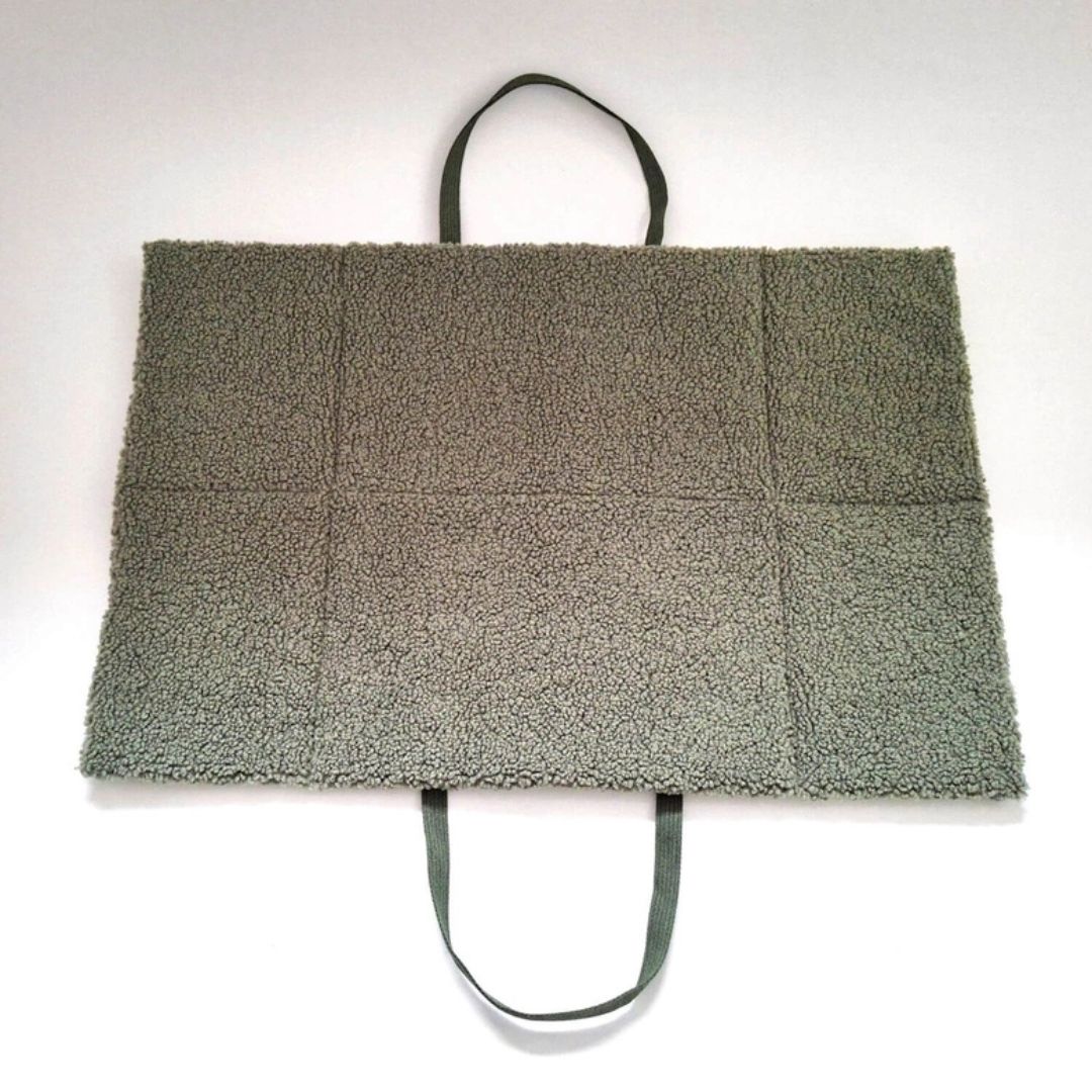 DogsintheCity-Reisematte-Travel-Pac-Paddy-Forest-Green-5