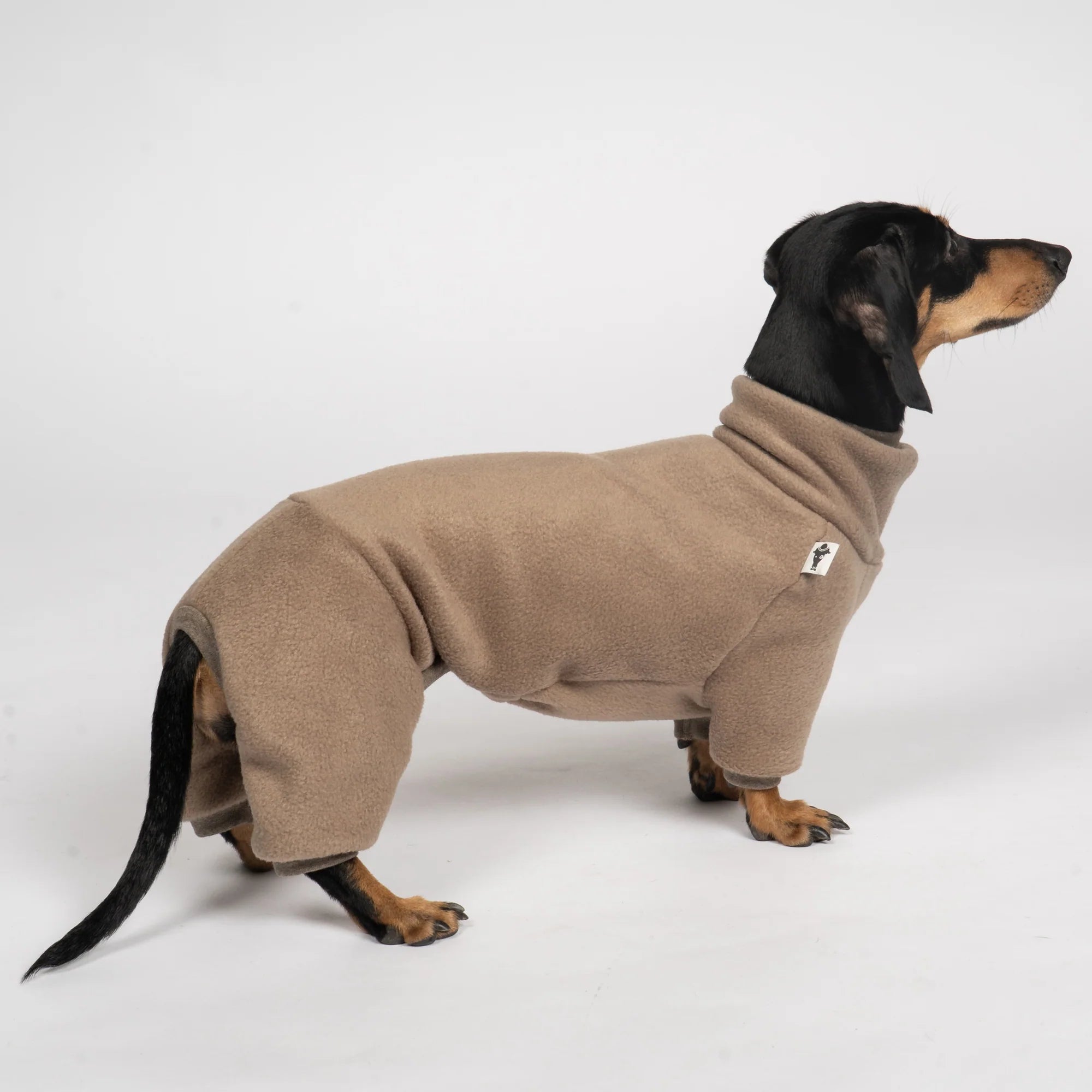 Karma-Hund-Fleece-Overall-Dackel-Taupe-4