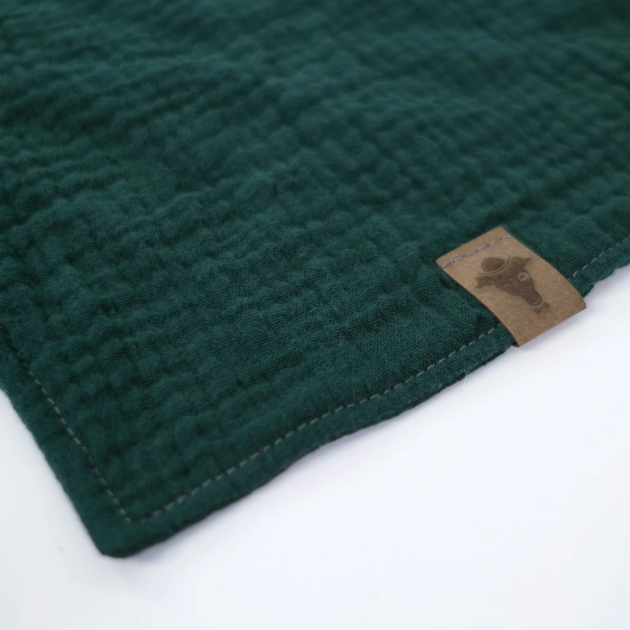 Karma-Hund-Hundehalstuch-Bandana-Forest-Green-Detail