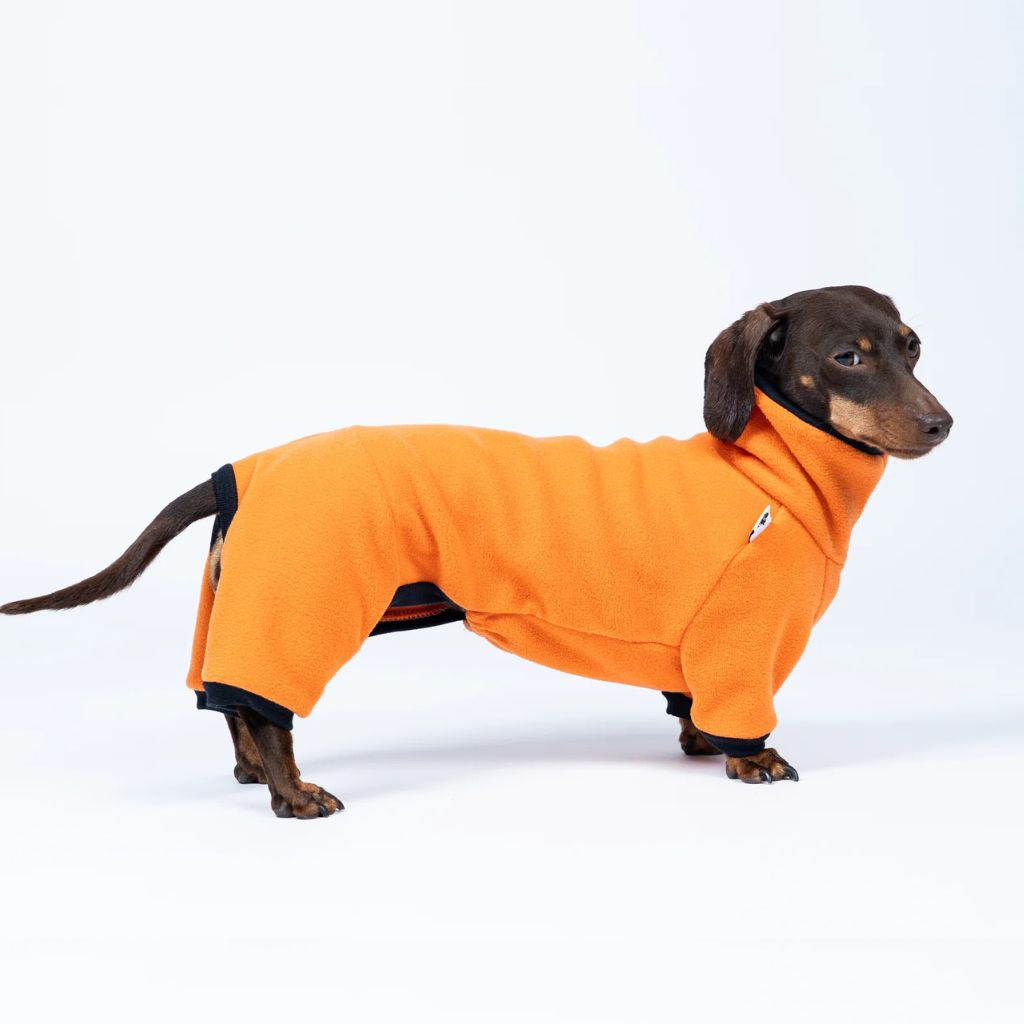 Karma-Hund-Hundepullover-Polar-Fleece-Overall-Dackel-Orange-Seite