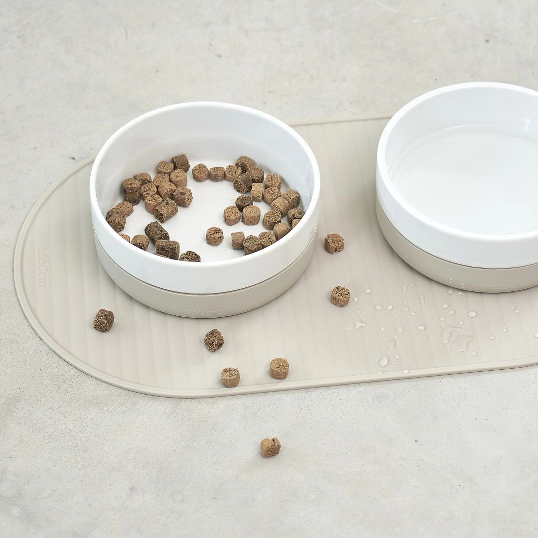 MiaCara-Hundenapfmatte-Pasto-Greige-Mood2