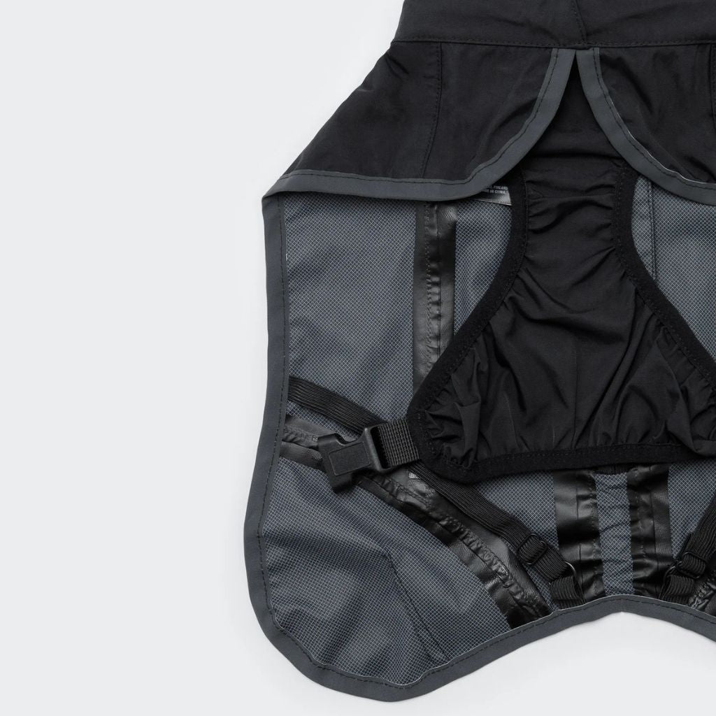 Paikka-Recovery-Hunderegenmantel-Lite-Black-Dertail