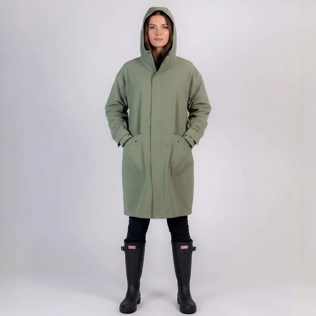 Paikka-Vollreflektierender-Regenmantel-SADE-Olive-Frontal