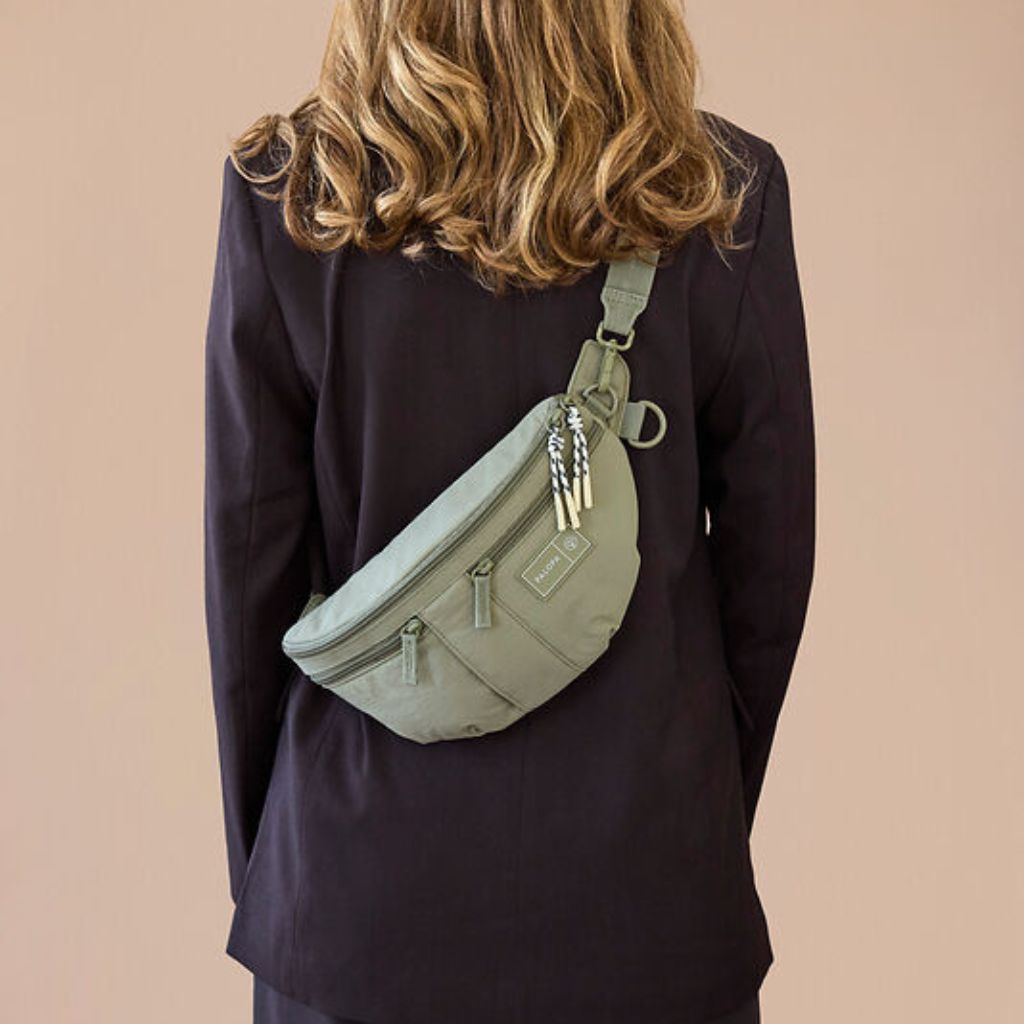 Palopa-Bum-Bag-Emma-Crinkled-Pale-Olive-Mood4