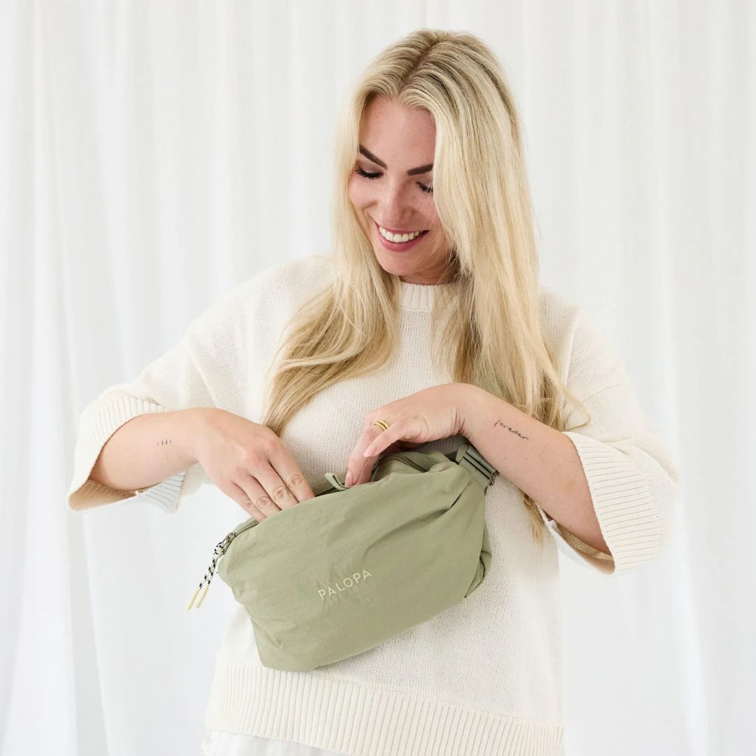 Palopa-BumBag-Nerki-Crinkled-PaleOlive-Mood4