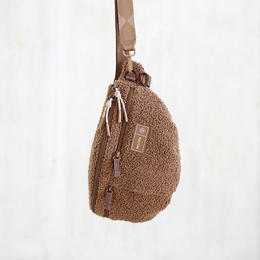 Palopa-Gassitasche-Emma-Teddy-Fleece-Braun-Mood4