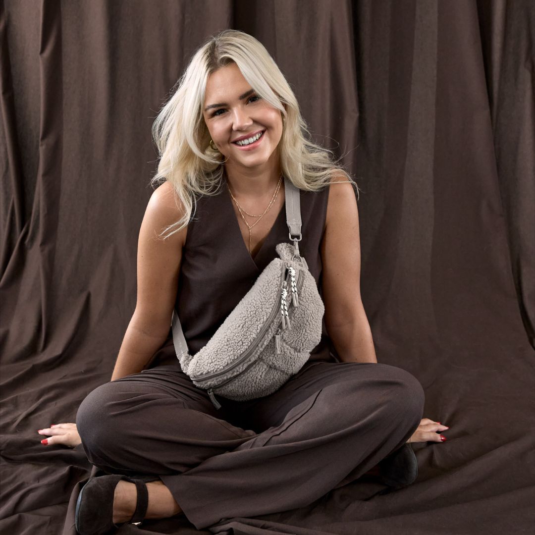 Palopa-Leckerlibeutel-Emma-Teddy-Taupe-Mood6