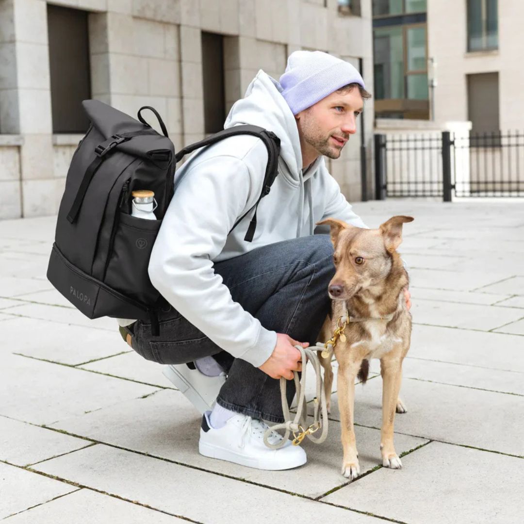 Palopa-Rolltop-Rucksack-Yoska-Schwarz-Mood3