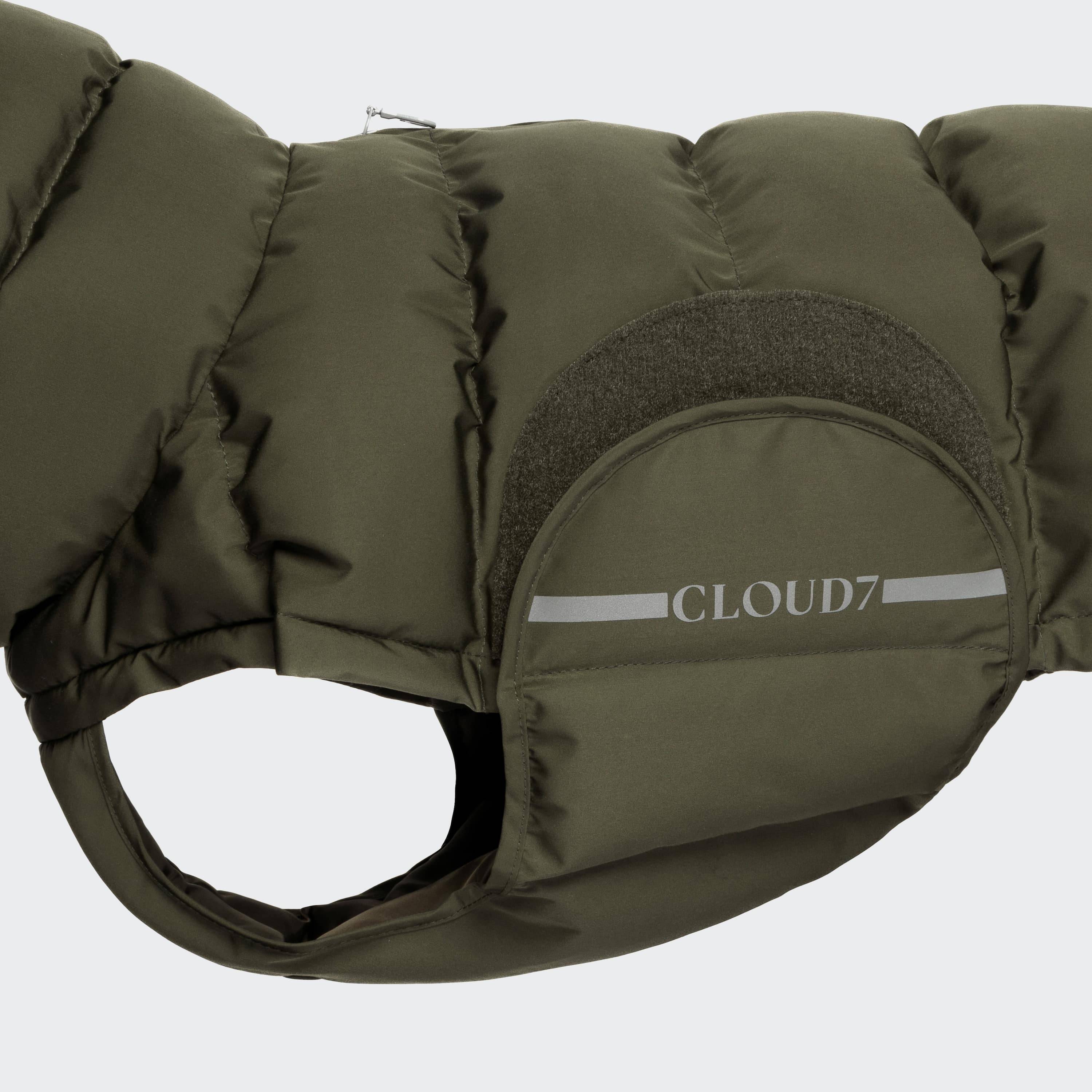 Cloud7-Hundemantel-Winter-Alaska-Olive-Logo