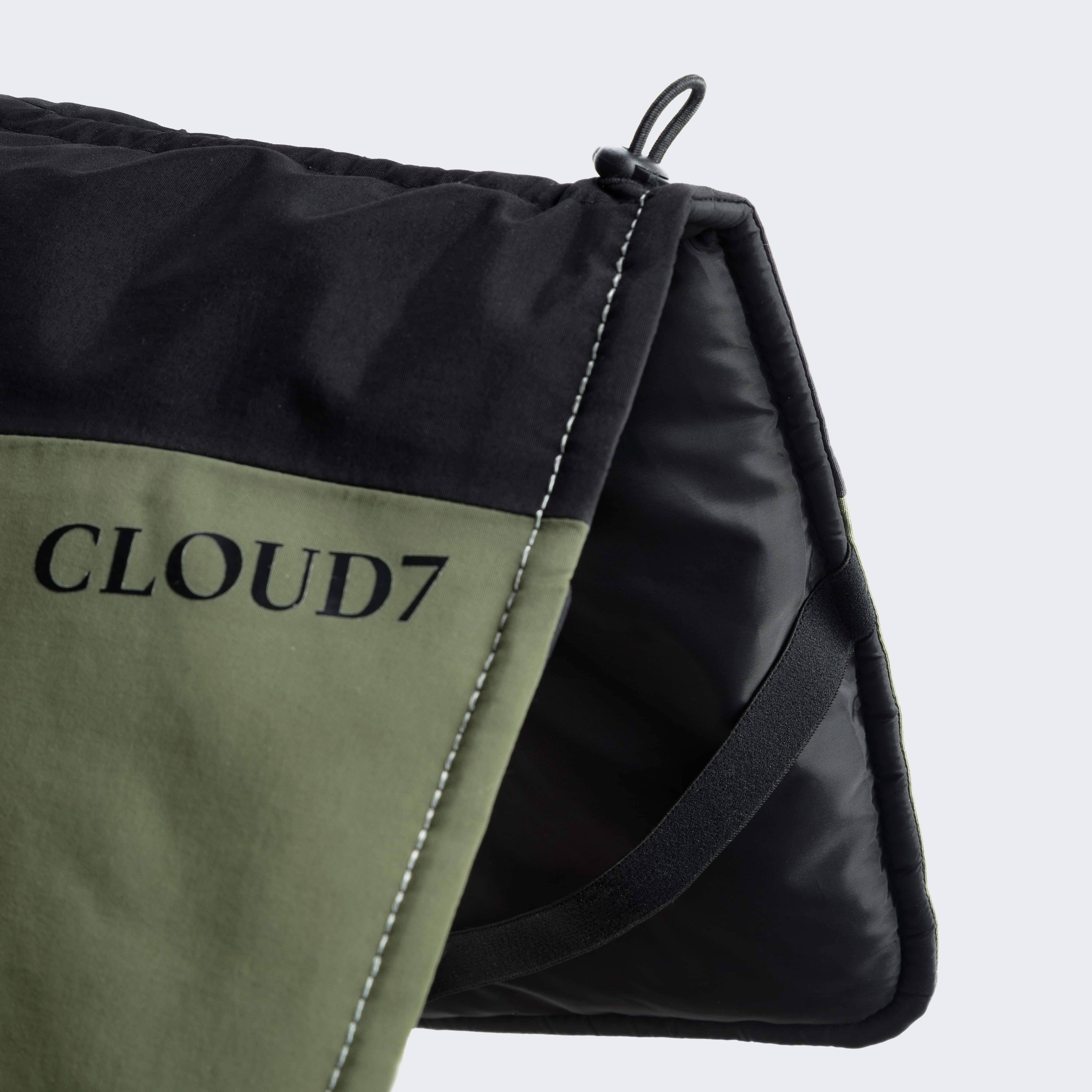 Cloud7-Hundemantel-Winter-Everest-Black-Olive-Detail