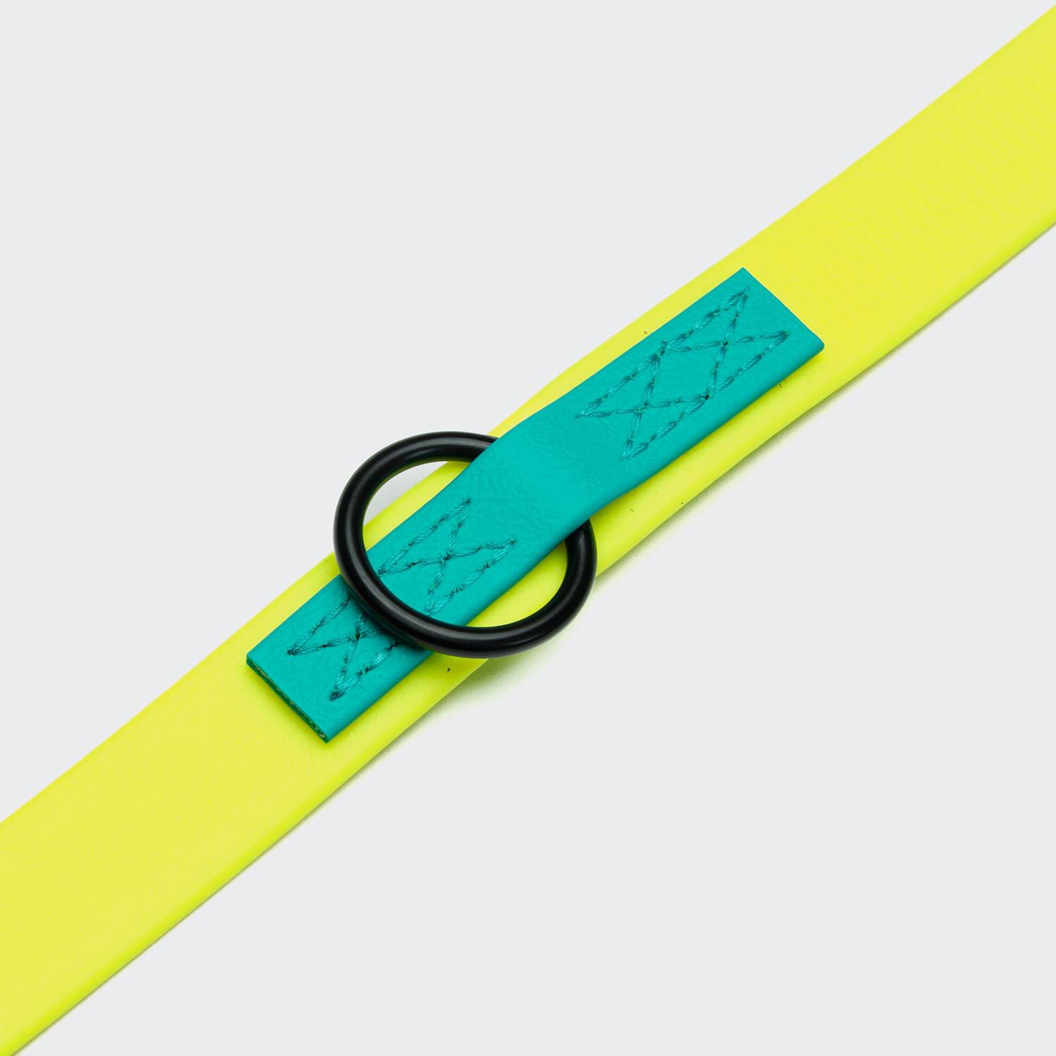 Cloud7-Hundeleine-verstellbar-BioThane-Ipanema-Neon-Yellow-Aqua-Detail