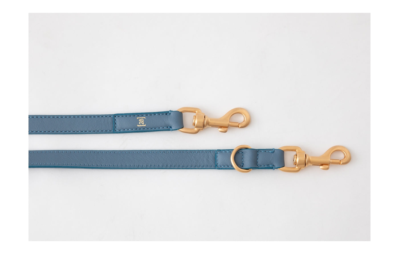 2.8-mario-lederleine-hundeleine-verstellbar-dusty-blue-leather-leash